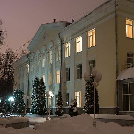 Park - Otel Usagyba モスクワ エクステリア 写真